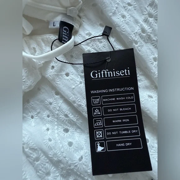 Giffniseti Elegant White Eyelit Lace Maxi Dress size Large🤍 - Picture 14 of 15